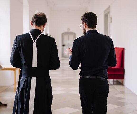 Novizenmeister am Gang Himmelbauer Novizenmeister am Gang Himmelbauer