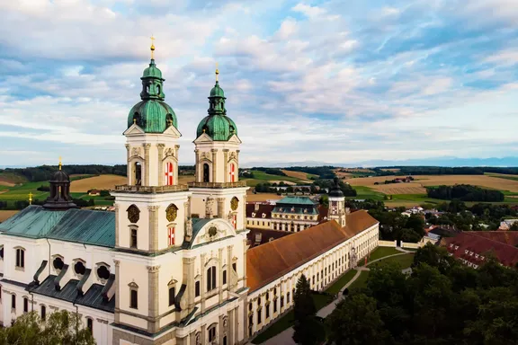 Das Augustiner-Chorherrenstift St. Florian