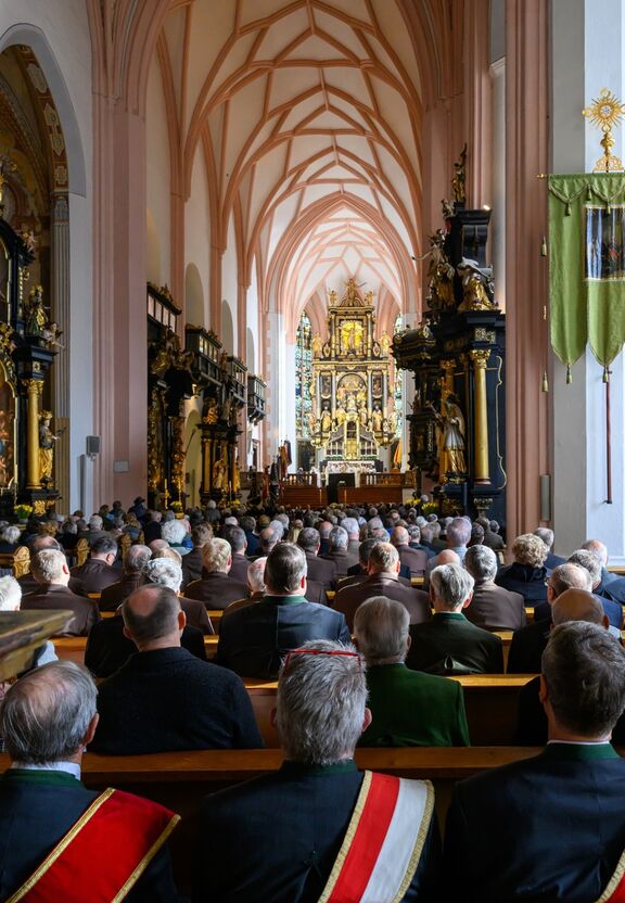 Amtseinführung Prälat Holzinger Mondsee volle Basilika Werner Kerschbaummayr Amtseinführung Prälat Holzinger Mondsee volle Basilika Werner Kerschbaummayr