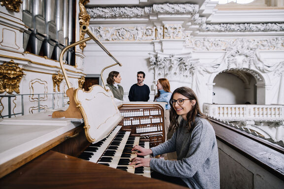 Stift St Florian Kulturvermittlung Orgelführung ©Doris Himmelbauer Stift St Florian Kulturvermittlung Orgelführung ©Doris Himmelbauer